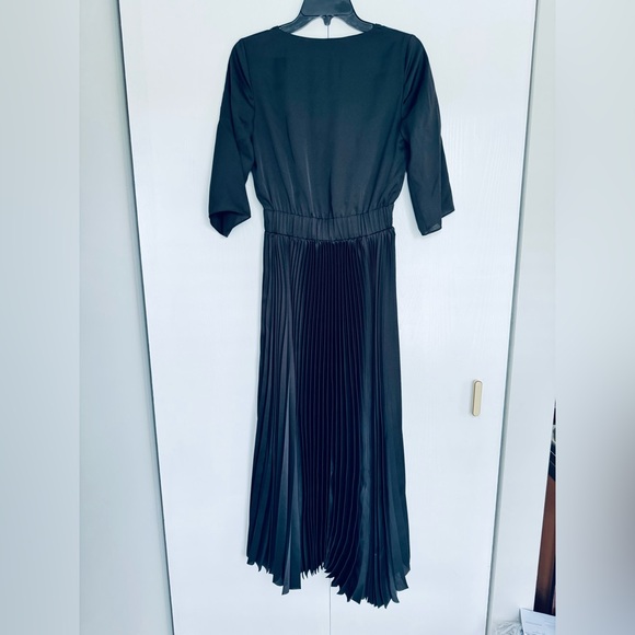 Fabiana Filippi satin finish Pleated  V-Neck Long Dress 1/2 sleeves IT 38 2US - Picture 14 of 15
